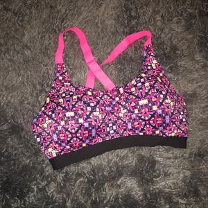 Victoria’s Secret sports bra 34C